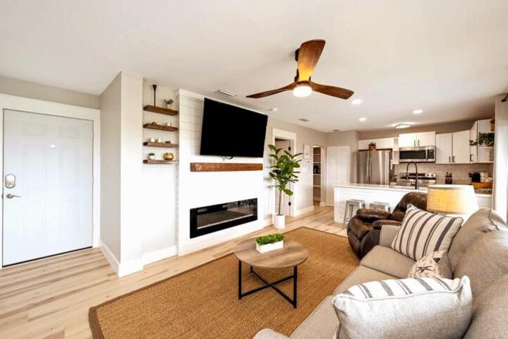 So Fire So Good 3 Comm Pools Lakeview Fireplace Дестин Екстериор снимка